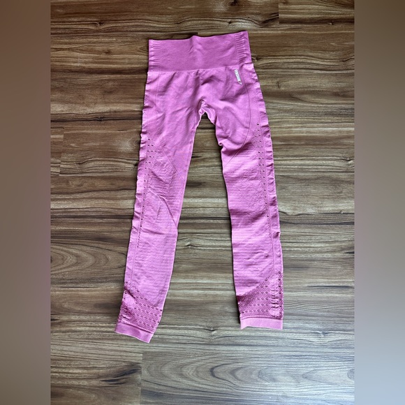 Pink cutout gymshark leggings - Picture 3 of 3